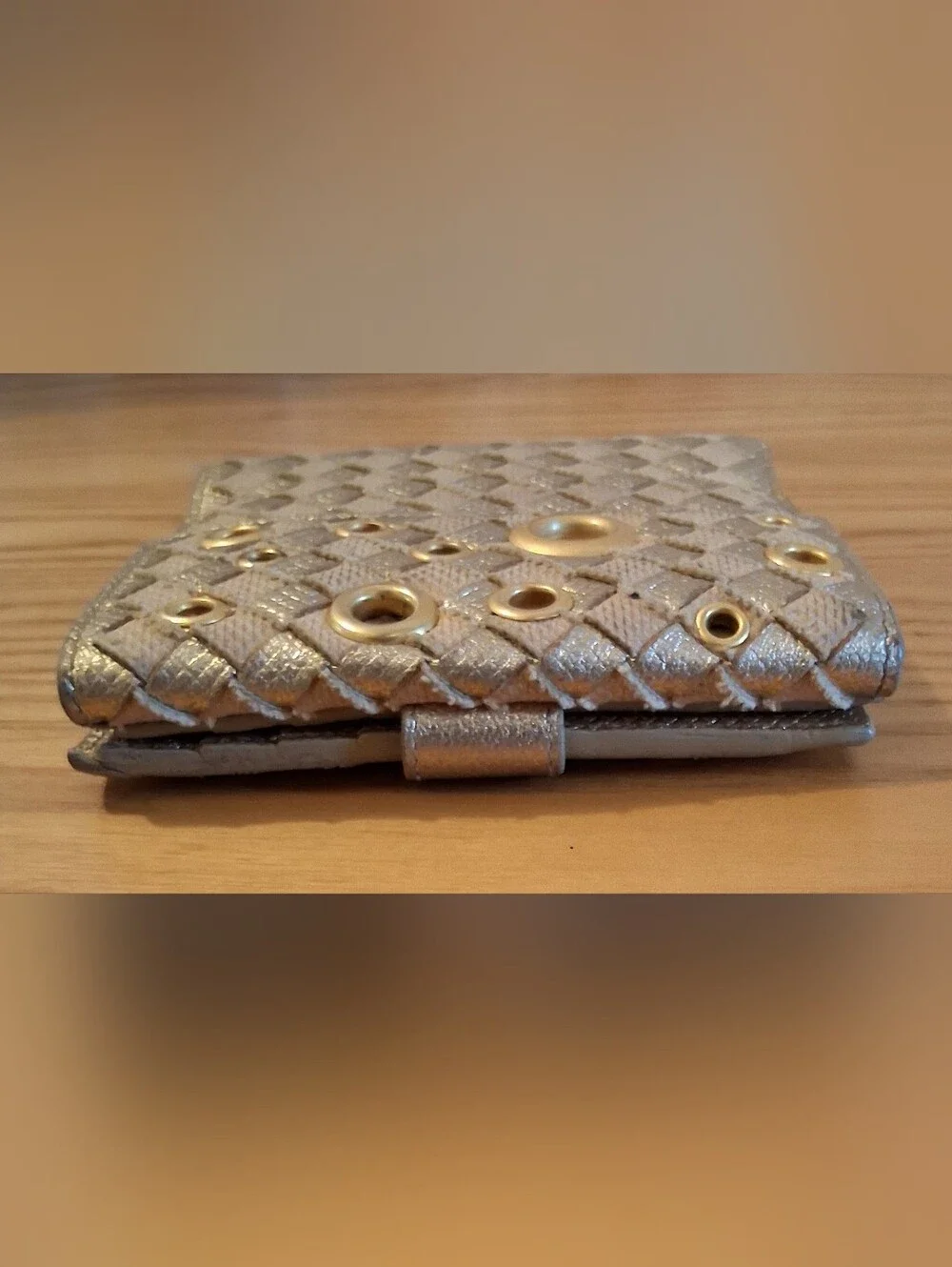 EUC RARE Vintage Y2K Bottega Veneta Gold Intrecciato Grommet Calfskin Wallet